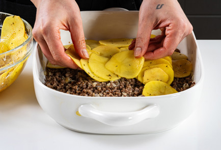 Фото шага рецепта Картошка с фаршем и сыром в духовке 191191 шаг 7  