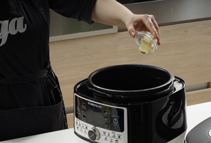 Фото шага рецепта Картошка в мультиварке 173380 шаг 4  