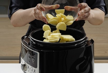 Фото шага рецепта Картошка в мультиварке 173380 шаг 5  