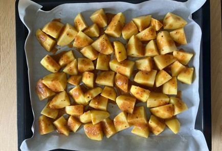 Фото шага рецепта Картошка с соусом из томатов и базилика 174554 шаг 9  