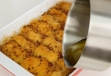 Фото шага рецепта Греческий десерт катаифи 92868 шаг 10  