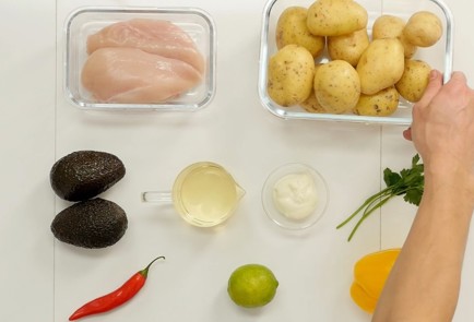 Фото шага рецепта Перуанская запеканка кауза 94144 шаг 1  