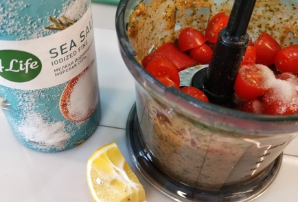 Фото шага рецепта Кавказский томатный соус с зеленью 152352 шаг 3  