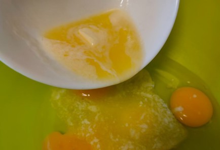 Фото шага рецепта Кекс на сгущенном молоке 188968 шаг 7  