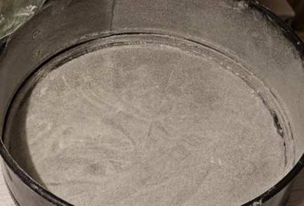 Фото шага рецепта Кекс с черной смородиной и шоколадом 188955 шаг 9  