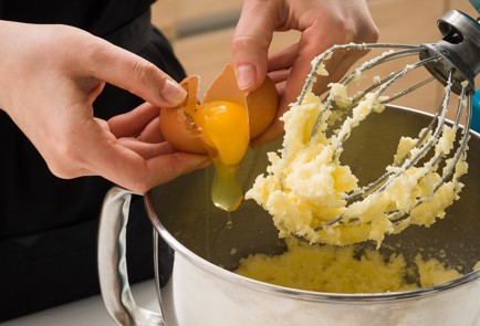 Фото шага рецепта Кекс с сердцем 151982 шаг 8  