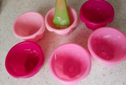 Фото шага рецепта Кексы с черникой 175706 шаг 9