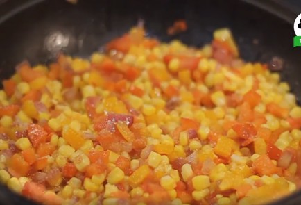 Фото шага рецепта Кесадилья с курицей и с чеддером 39152 шаг 1  