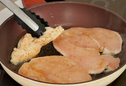 Фото шага рецепта Кесадилья с курицей 92551 шаг 1  