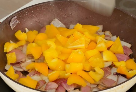 Фото шага рецепта Кесадилья с курицей 92551 шаг 5  