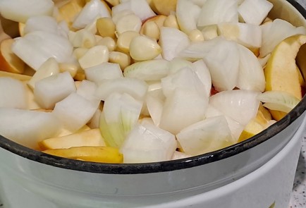 Фото шага рецепта Кетчуп с яблоками на зиму 186805 шаг 4  