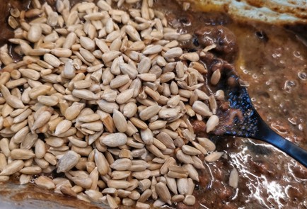 Фото шага рецепта Кетохлеб с семечками 174891 шаг 8  