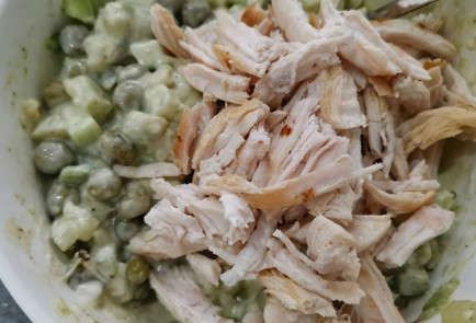 Фото шага рецепта Кетооливье 175216 шаг 11