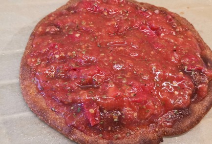 Фото шага рецепта Кетопицца Маргарита 174660 шаг 10  