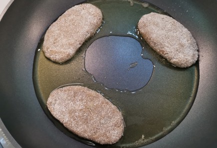 Фото шага рецепта Кетопирожки с ревенем 186514 шаг 14  