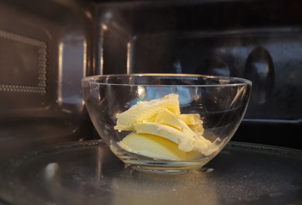 Фото шага рецепта Кетобулочки из миндальной муки 151707 шаг 4  