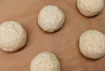 Фото шага рецепта Кетобулочки с кунжутом 151993 шаг 8  