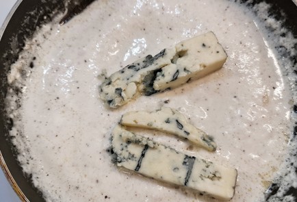 Фото шага рецепта Кетогарнир Картофель фри с соусом дорблю 173355 шаг 8  