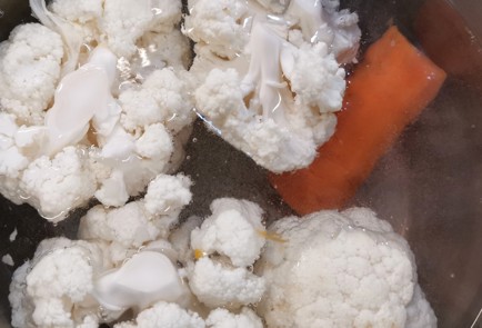 Фото шага рецепта Кетопюре с горошком и крапивой 153009 шаг 2  