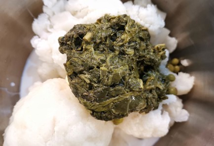 Фото шага рецепта Кетопюре с горошком и крапивой 153009 шаг 7  