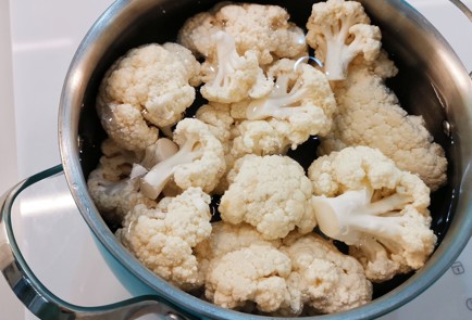 Фото шага рецепта Кетороллы из цветной капусты с тунцом 153110 шаг 1