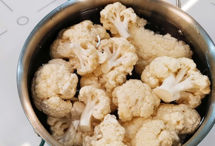 Фото шага рецепта Кетороллы из цветной капусты с тунцом 153110 шаг 2