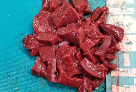 Фото шага рецепта Кетосалат с телячьей печенью 173358 шаг 6  