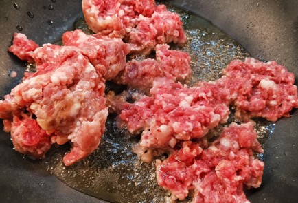 Фото шага рецепта Кетовог с овощами и мясом 173357 шаг 1  