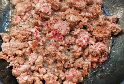 Фото шага рецепта Кетовог с овощами и мясом 173357 шаг 2  