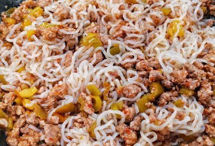 Фото шага рецепта Кетовог с овощами и мясом 173357 шаг 8  