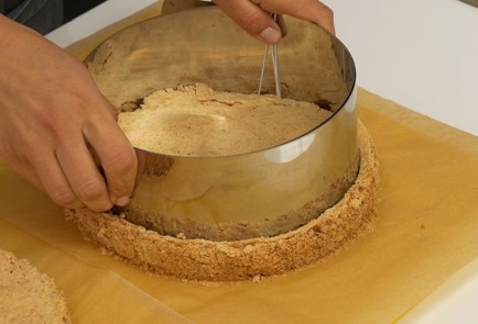 Фото шага рецепта Киевский торт 136979 шаг 6  