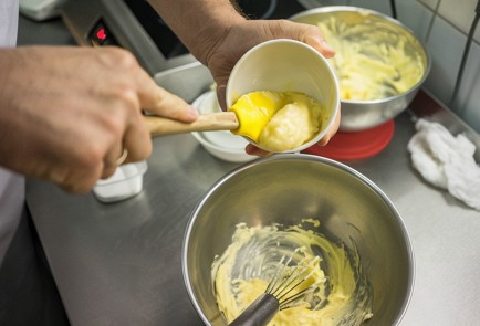 Фото шага рецепта Киевский торт 173835 шаг 13  