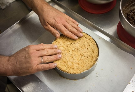 Фото шага рецепта Киевский торт 173835 шаг 16  