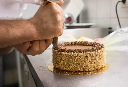 Фото шага рецепта Киевский торт 173835 шаг 20  