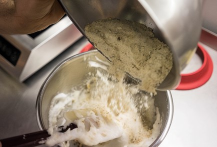 Фото шага рецепта Киевский торт 173835 шаг 5  