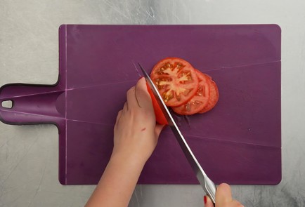 Фото шага рецепта Кипрский салат из помидоров 51080 шаг 1  