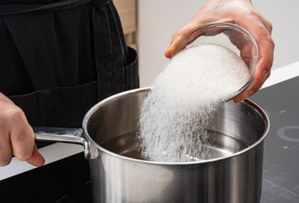 Фото шага рецепта Кисель из облепихи с розмарином 175616 шаг 2  