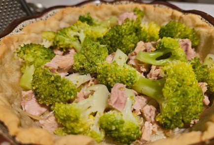 Фото шага рецепта Киш с тунцом 175638 шаг 10  