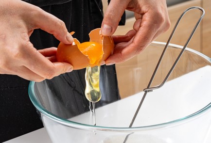 Фото шага рецепта Кислые блины 188012 шаг 2  