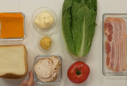 Фото шага рецепта Клабсэндвич 136855 шаг 1  