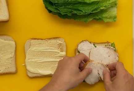 Фото шага рецепта Клабсэндвич 136855 шаг 6  