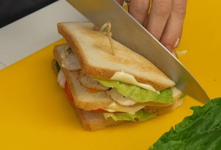 Фото шага рецепта Клабсэндвич 136855 шаг 9  