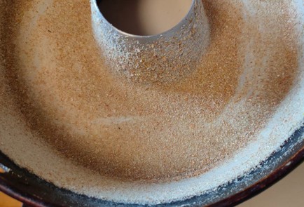 Фото шага рецепта Клафути с вишней клубникой и мороженым 188918 шаг 10  