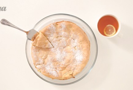 Фото шага рецепта Классическая шарлотка 21916 шаг 4  