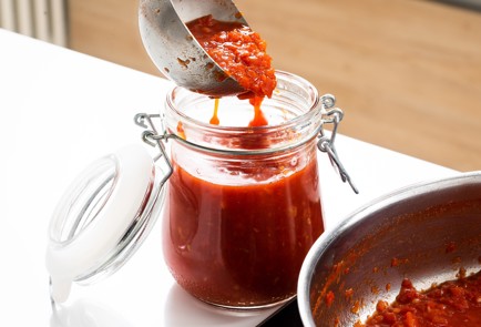 Фото шага рецепта Классическая аджика 151332 шаг 5  