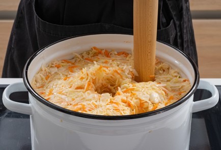 Фото шага рецепта Классическая хрустящая квашеная капуста 174405 шаг 9  