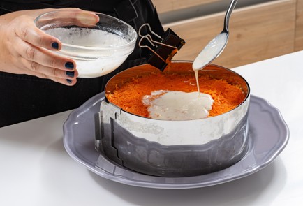 Фото шага рецепта Классическая Мимоза с рыбными консервами 187832 шаг 10  