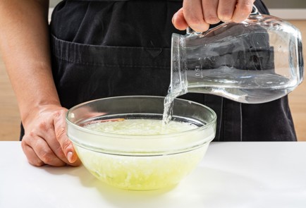 Фото шага рецепта Классическая селедка под шубой 187590 шаг 5