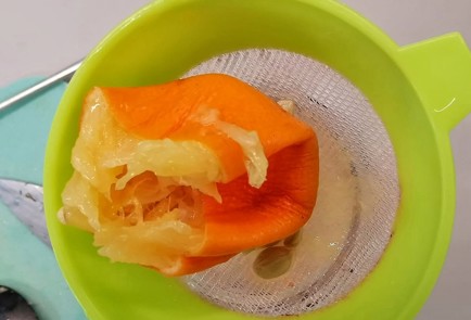 Фото шага рецепта Классический соус к салатам с лимонным соком 151280 шаг 4