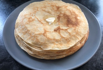 Фото шага рецепта Классические блины 140749 шаг 6  